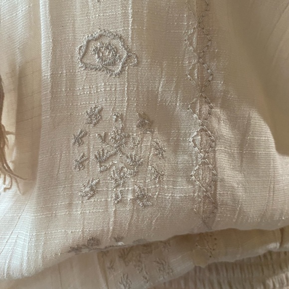 XXI blouse tan color embroidered size M short sleeves elastic band around waist - Picture 8 of 13